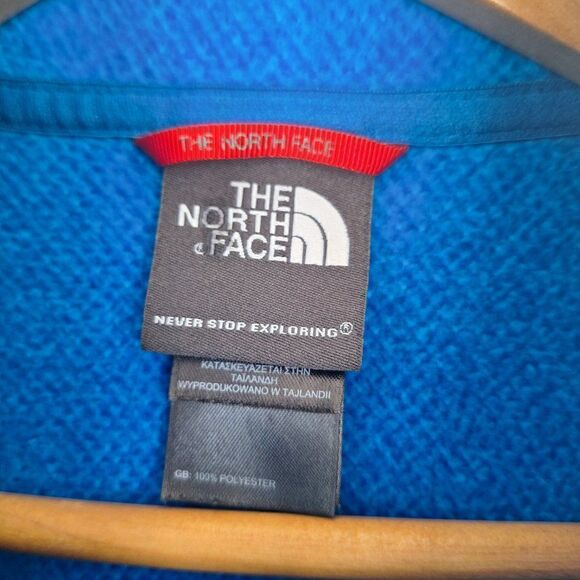 The North Face Men's Blue color  pullover jacket  size L - Picture 2 of 7